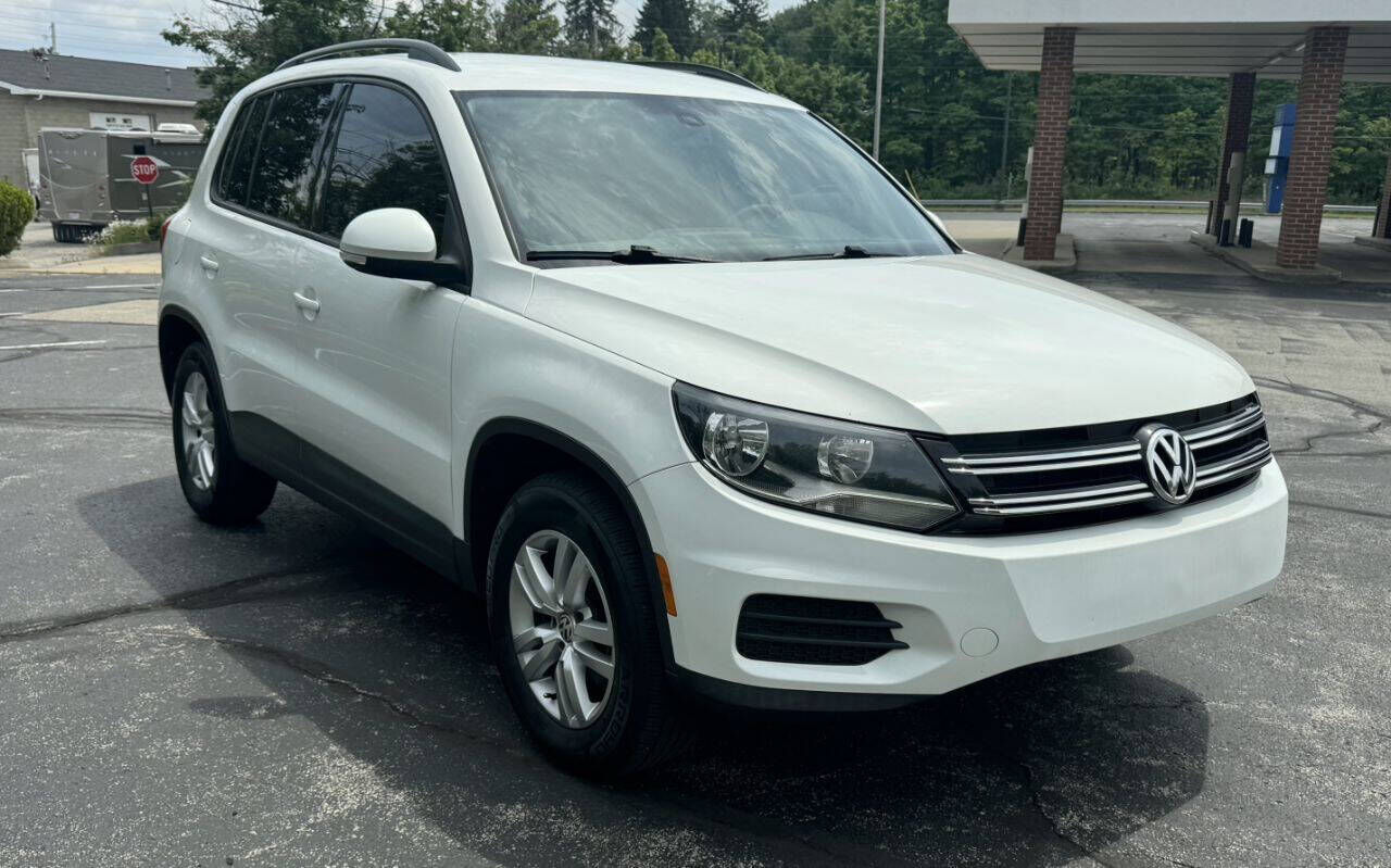 2017 VOLKSWAGEN Tiguan