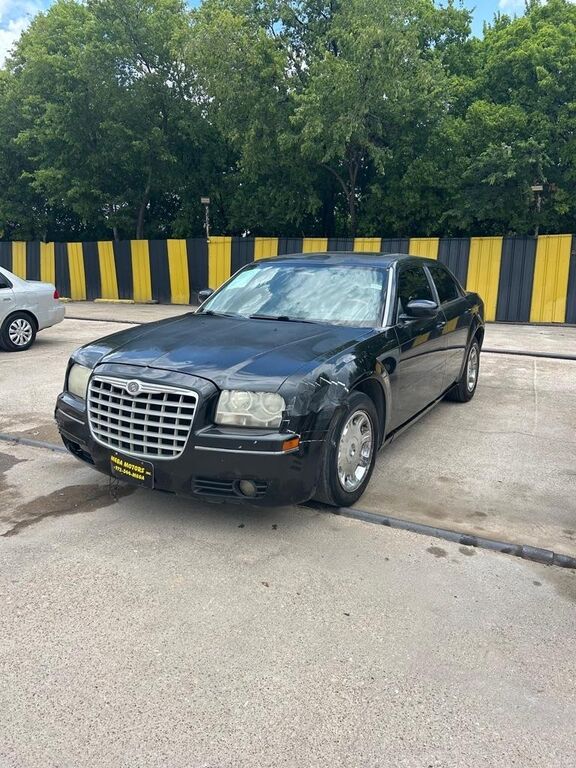 2005 CHRYSLER 300