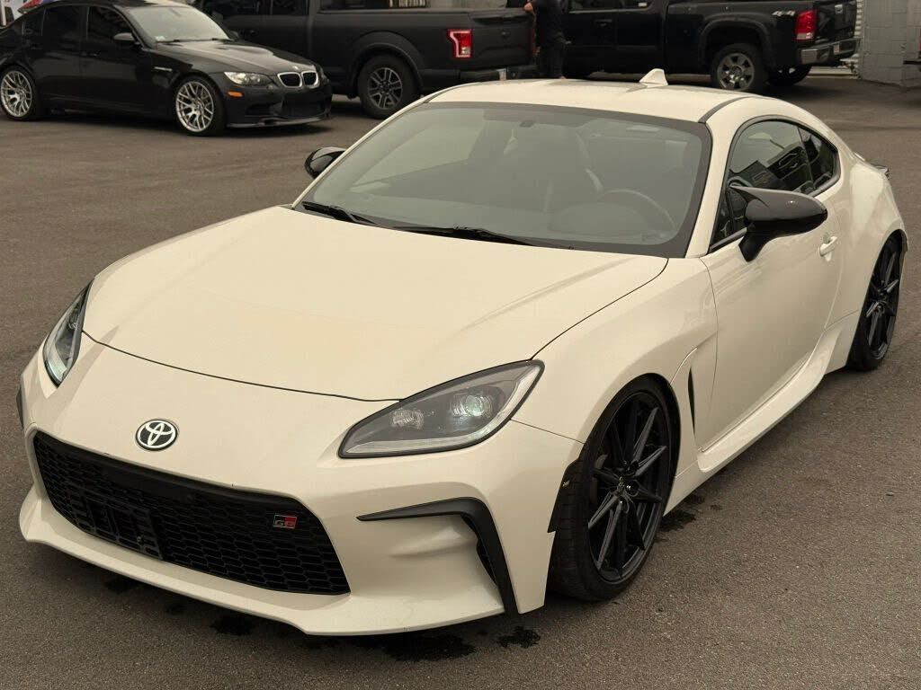 2023 TOYOTA GR86