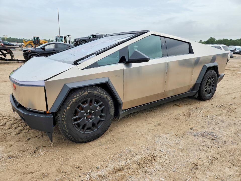 2024 TESLA Cybertruck