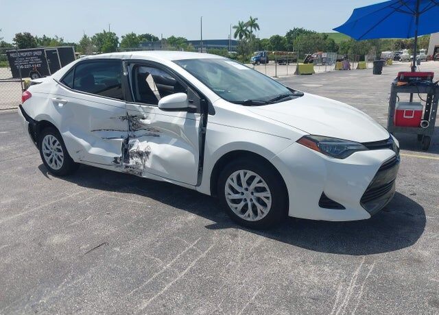 2018 TOYOTA Corolla