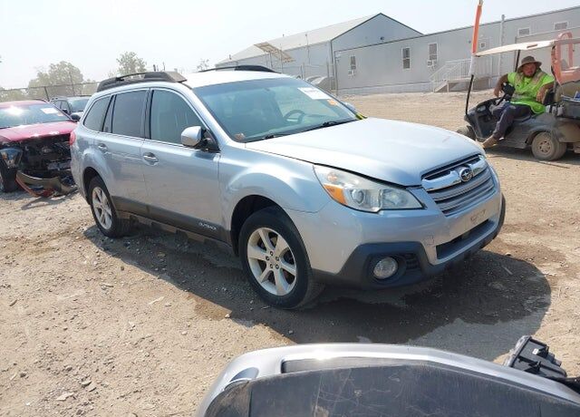 2014 SUBARU Outback