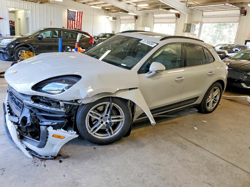 2025 PORSCHE Macan