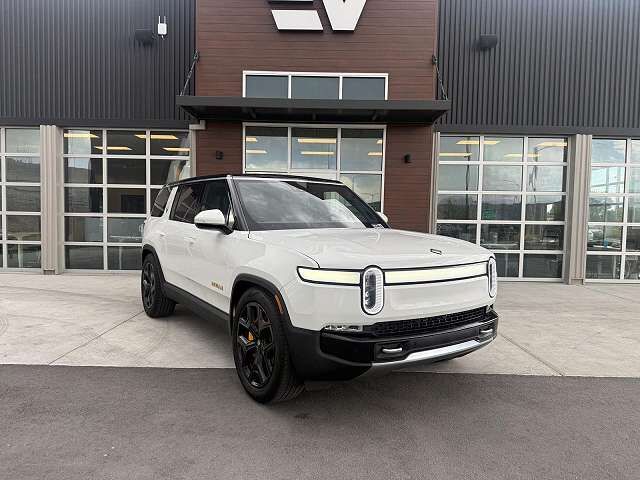 2023 RIVIAN R1S