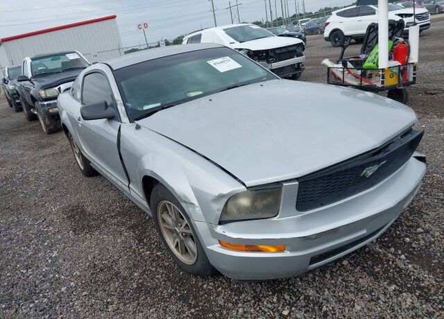 2005 FORD Mustang