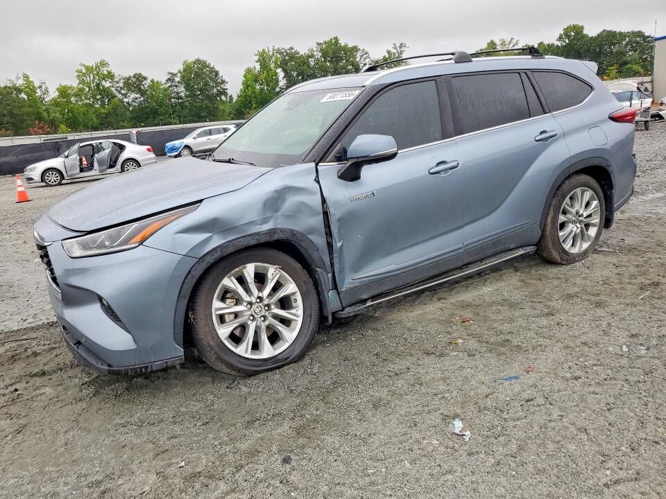 2021 TOYOTA Highlander