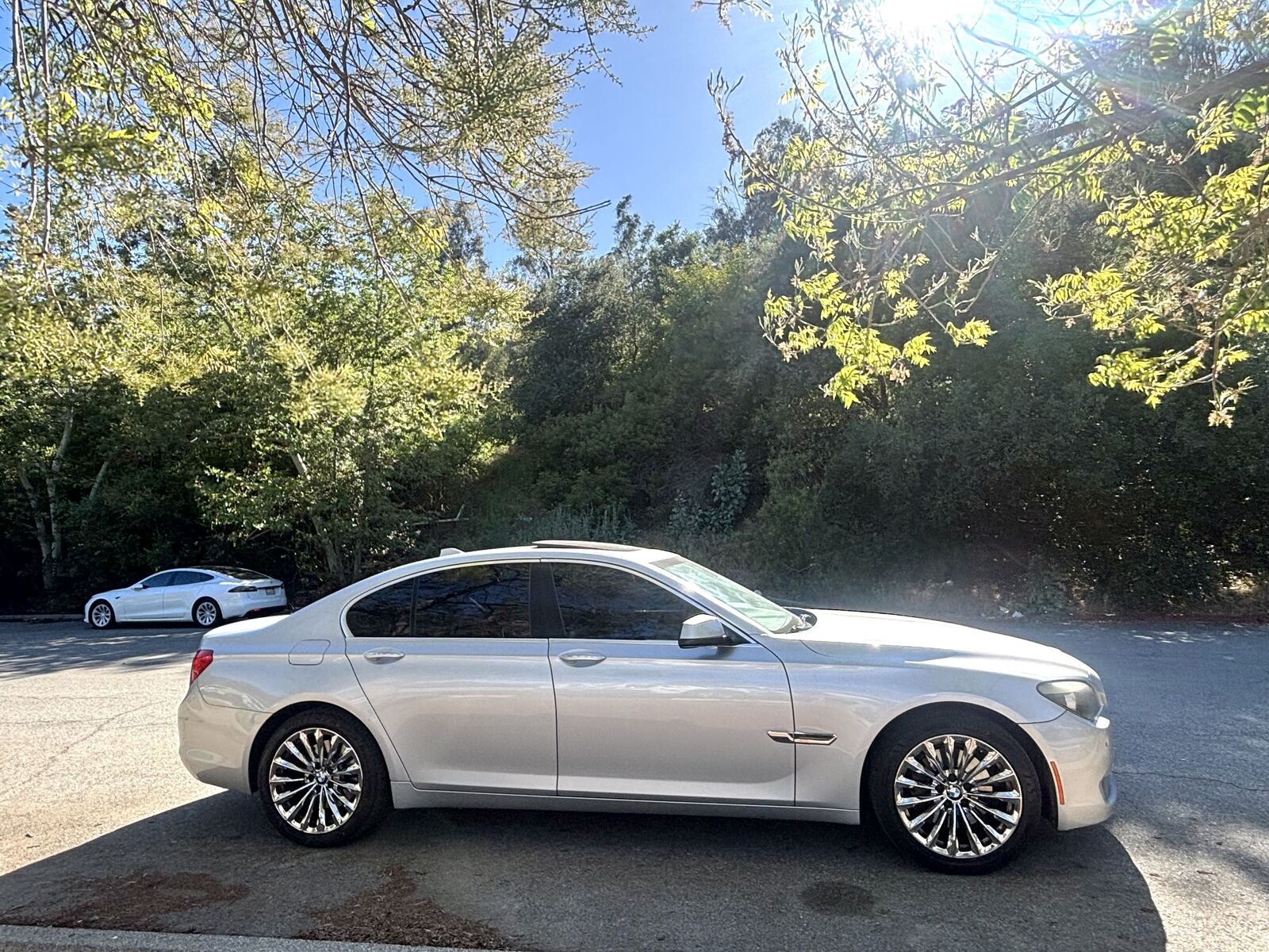 BMW 740i