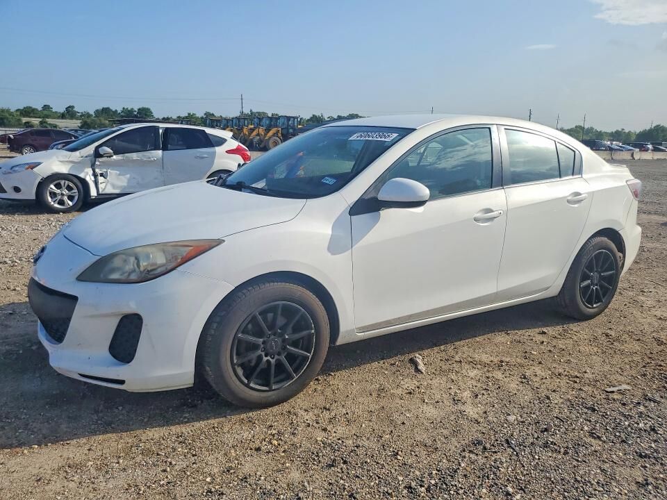 2013 MAZDA Mazda3