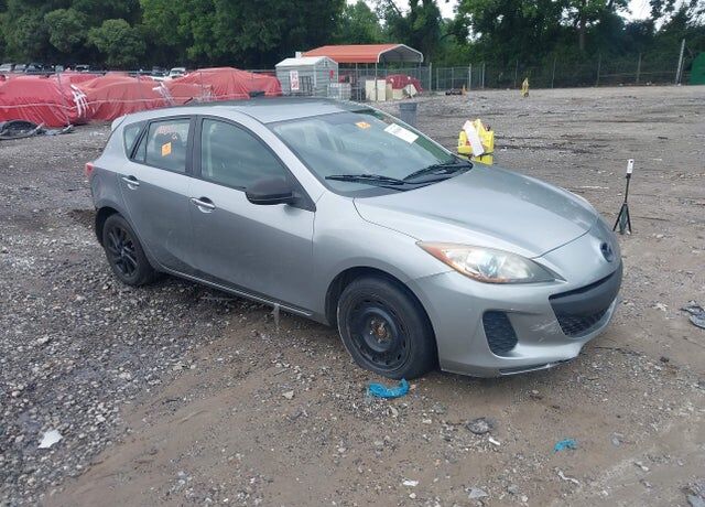 2013 MAZDA Mazda3
