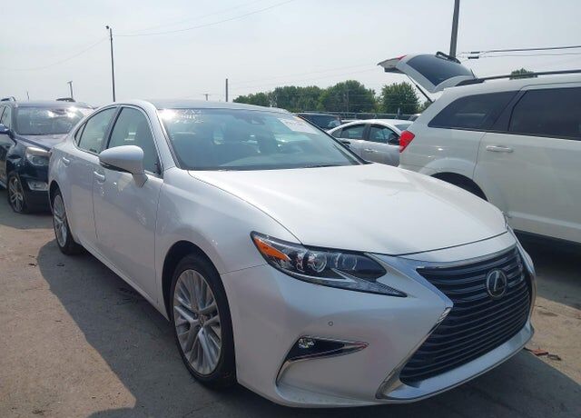 2018 LEXUS ES