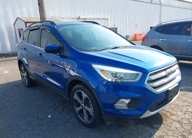 2017 FORD Escape