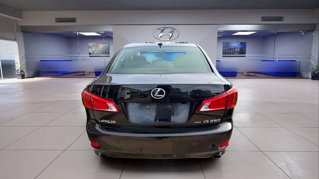 2010 LEXUS IS
