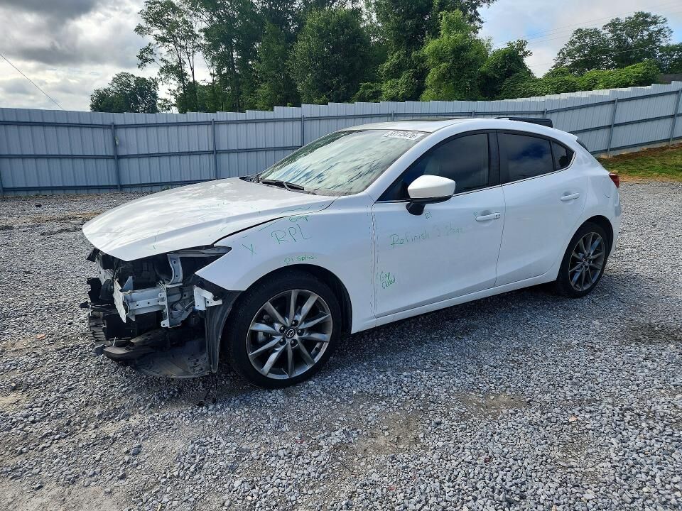 2018 MAZDA Mazda3