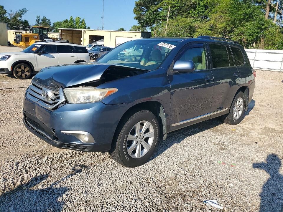 2013 TOYOTA Highlander