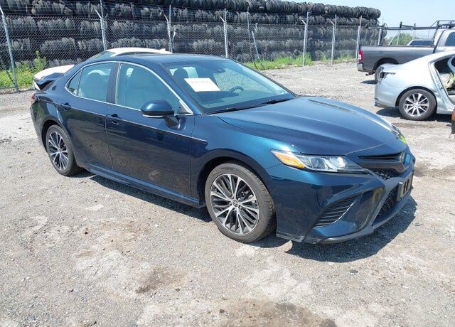 2020 TOYOTA Camry