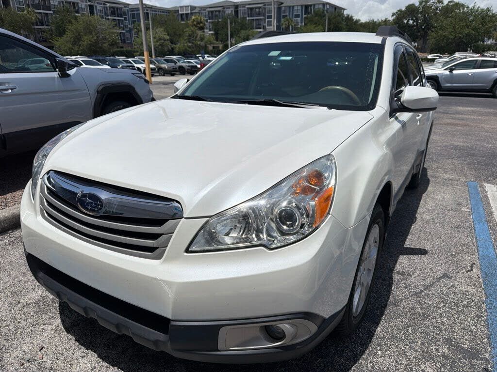 2011 SUBARU Outback