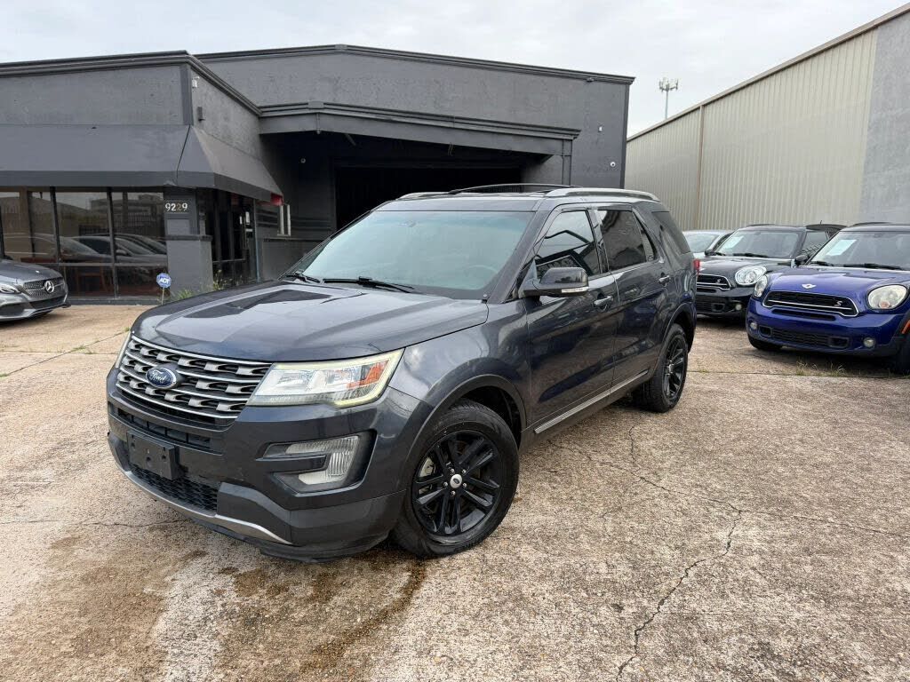 2017 FORD Explorer