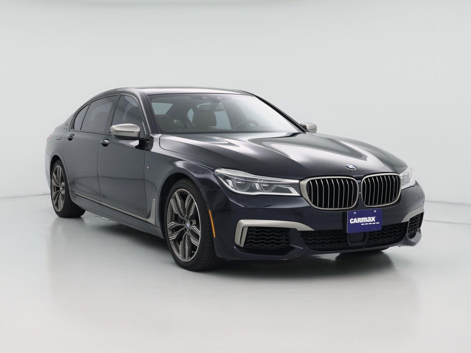 2019 BMW M7