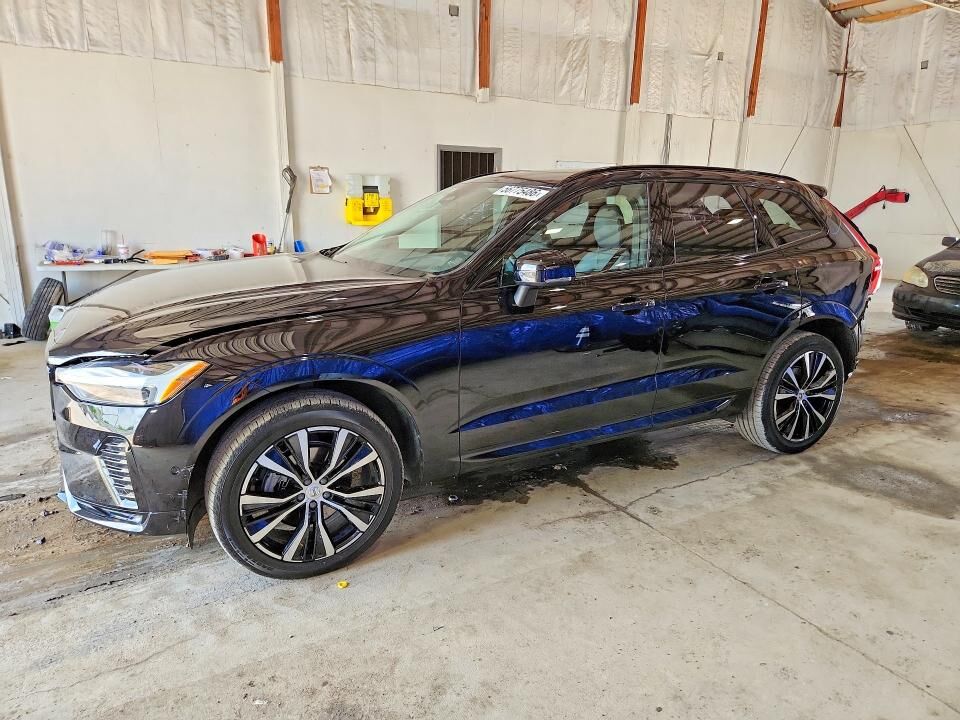 2025 VOLVO XC60