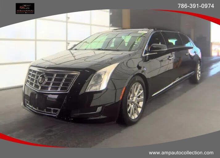 2014 CADILLAC Stretch Limousine