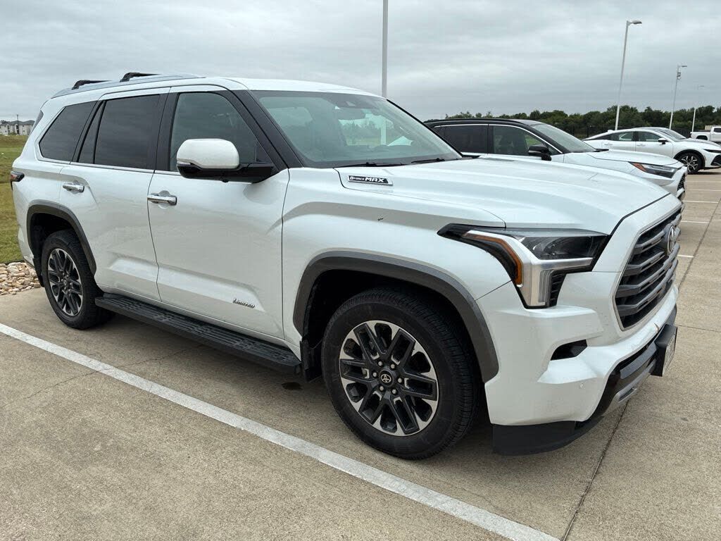 2025 TOYOTA Sequoia