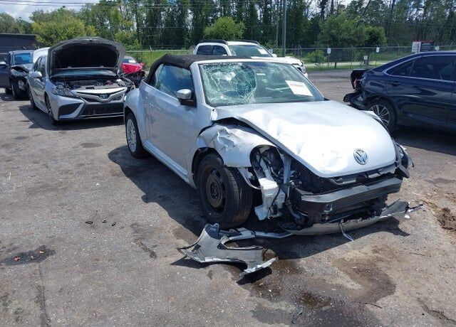 2015 VOLKSWAGEN Beetle