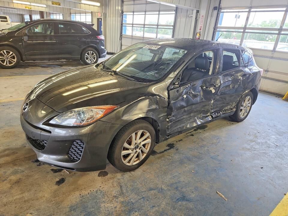 2013 MAZDA Mazda3