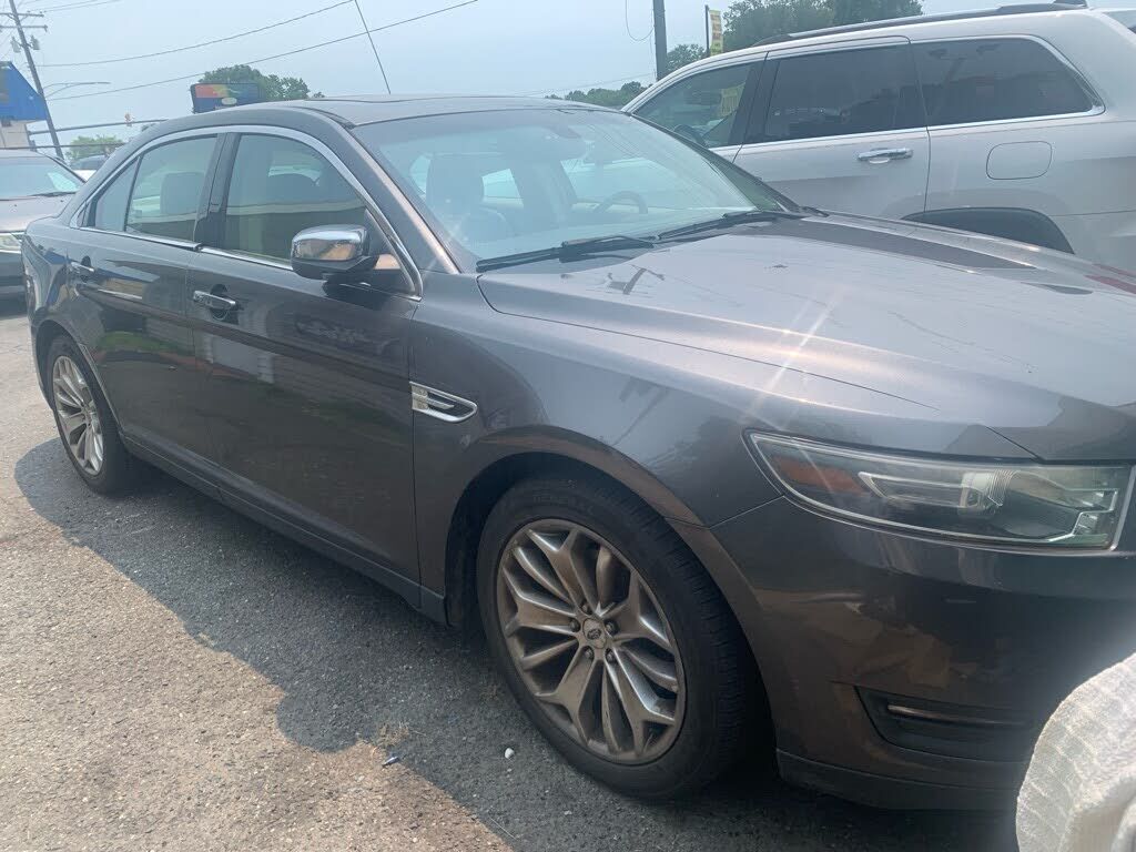 2015 FORD Taurus