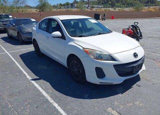 2013 MAZDA Mazda3