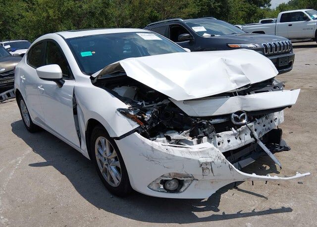 2016 MAZDA Mazda3