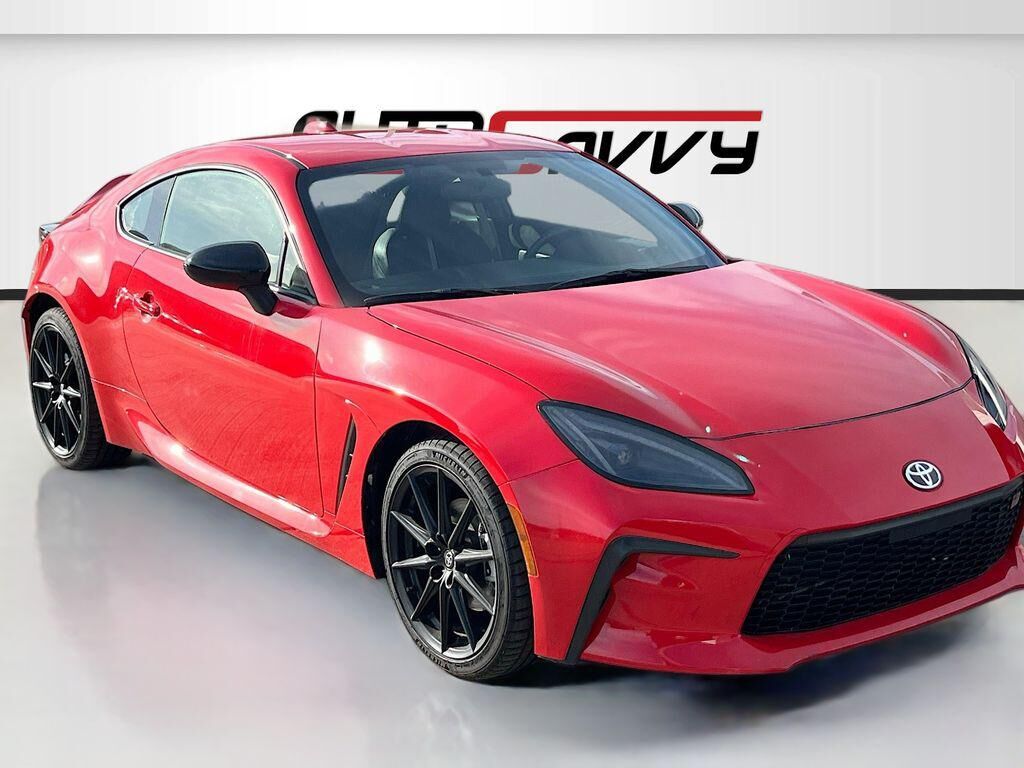 2025 TOYOTA GR86