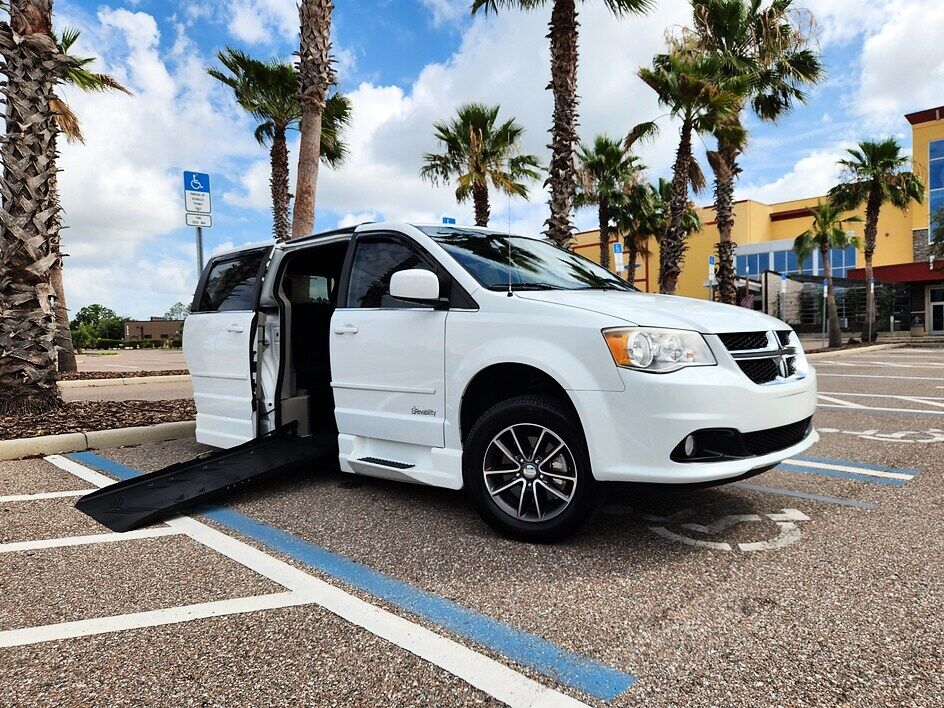 2016 DODGE Grand Caravan