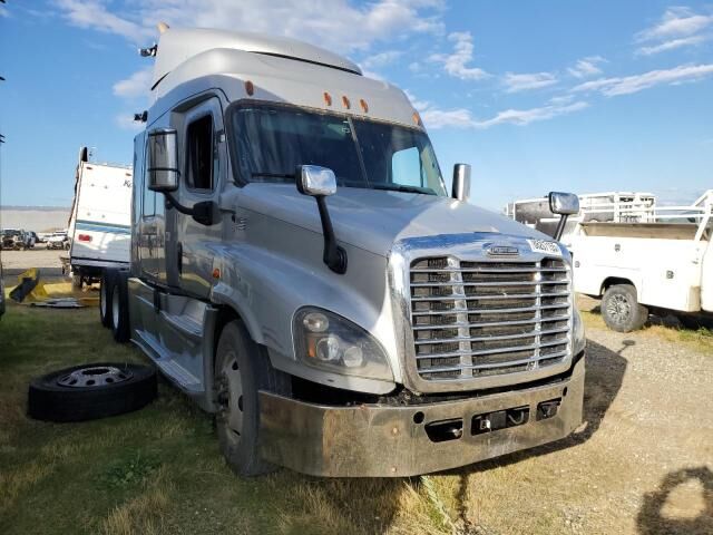 2016 FREIGHTLINER Cascadia