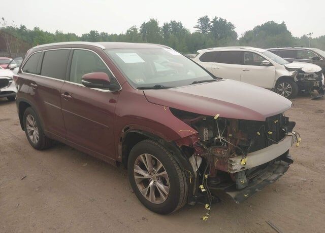 2015 TOYOTA Highlander