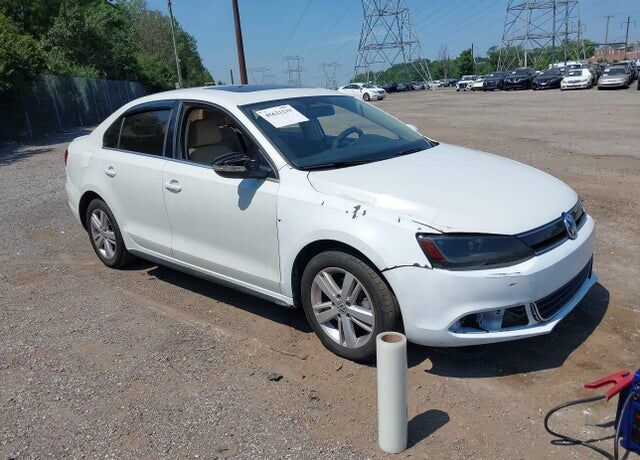 2013 VOLKSWAGEN Jetta