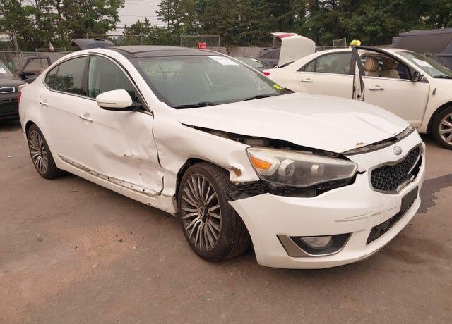 2014 KIA Cadenza