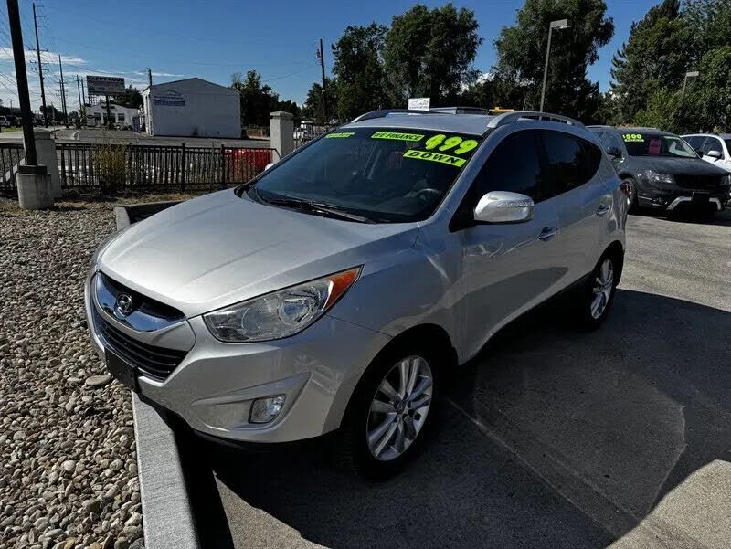 2011 HYUNDAI Tucson