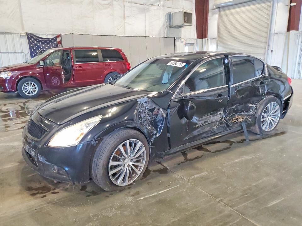2011 INFINITI G37