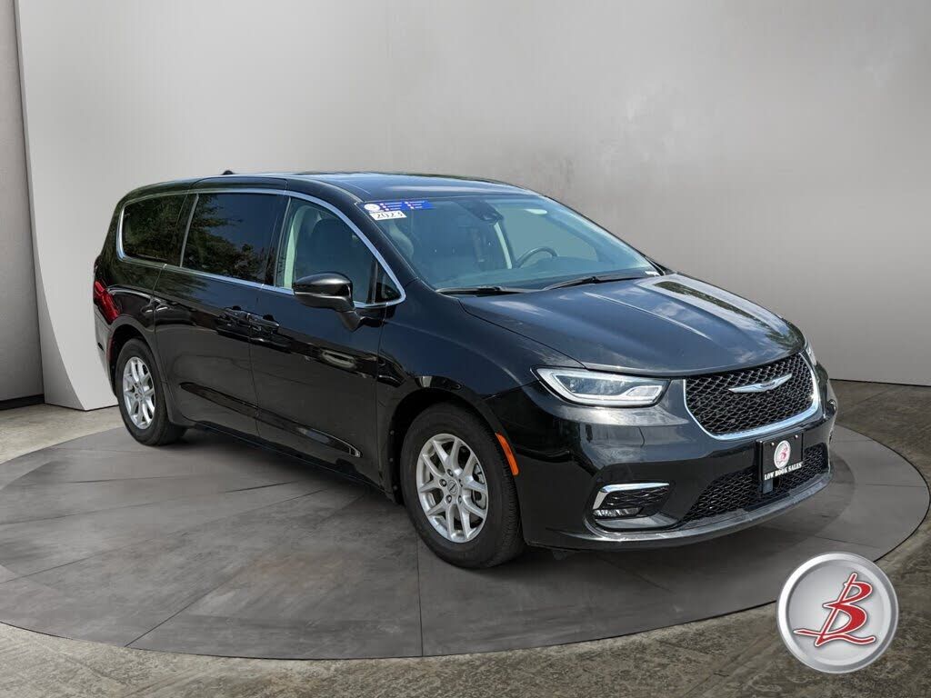 2023 CHRYSLER Pacifica