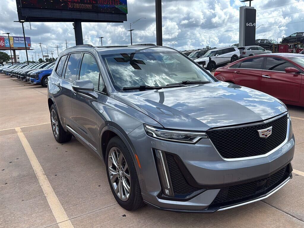 2020 CADILLAC XT6