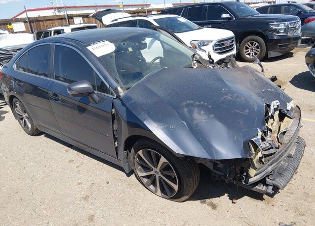 2017 SUBARU Legacy