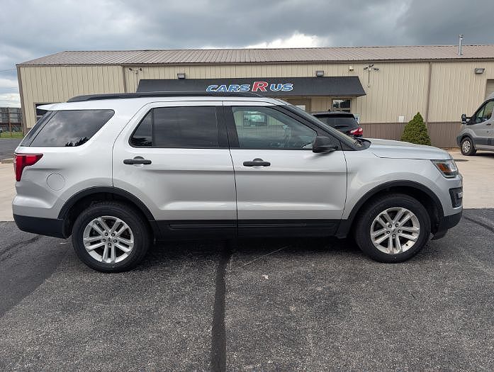 2017 FORD Explorer