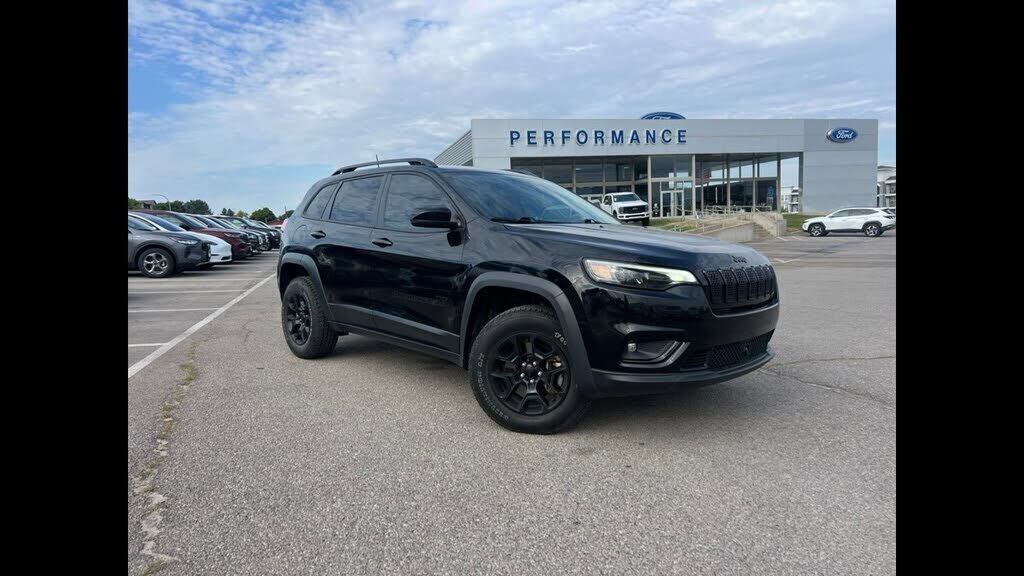 2022 JEEP Cherokee