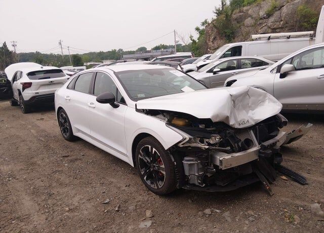 2022 KIA K5