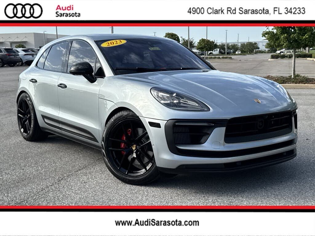 2023 PORSCHE Macan