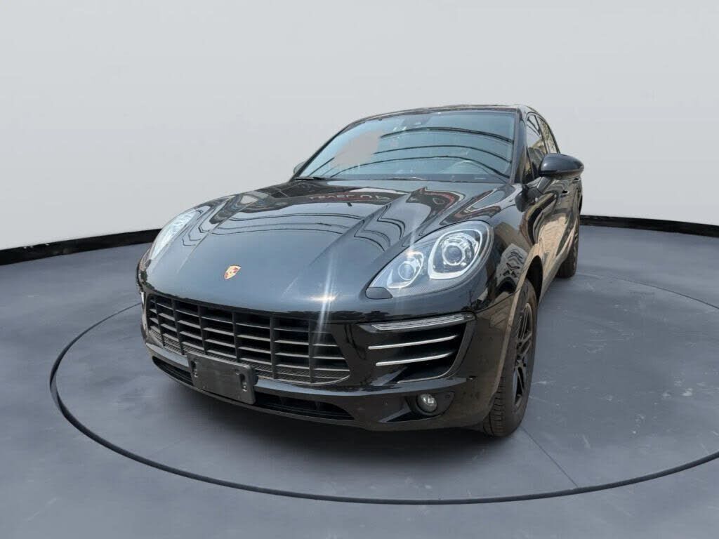 2018 PORSCHE Macan