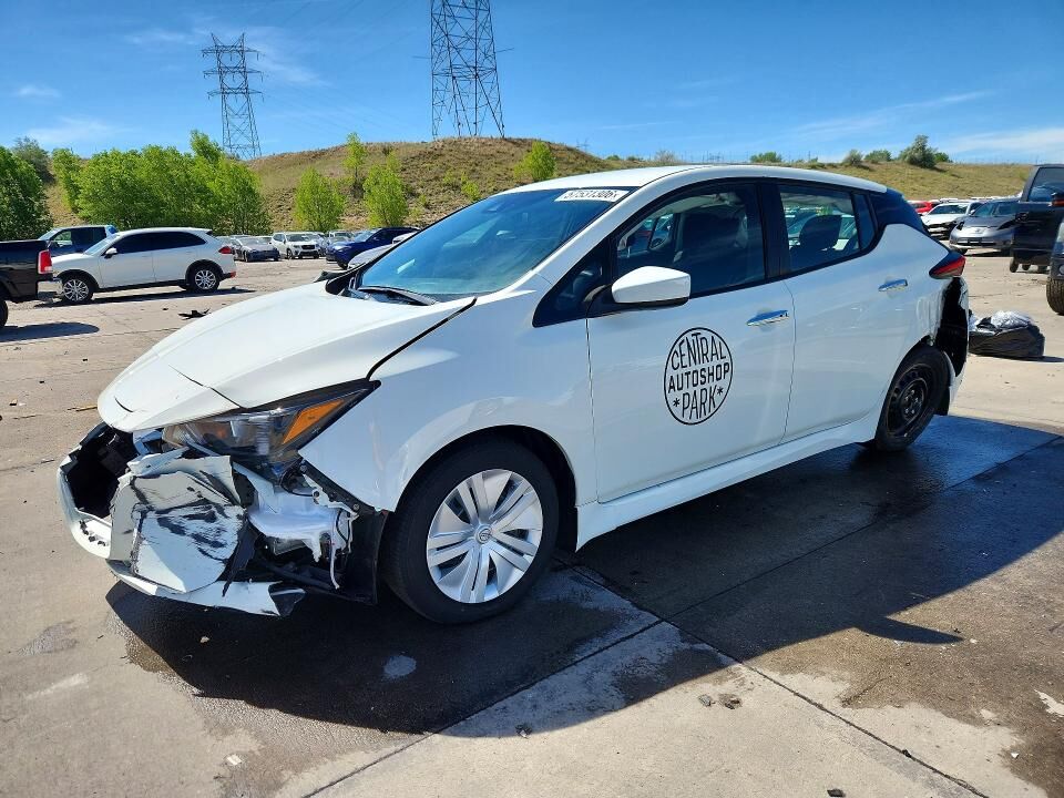 2025 NISSAN Leaf