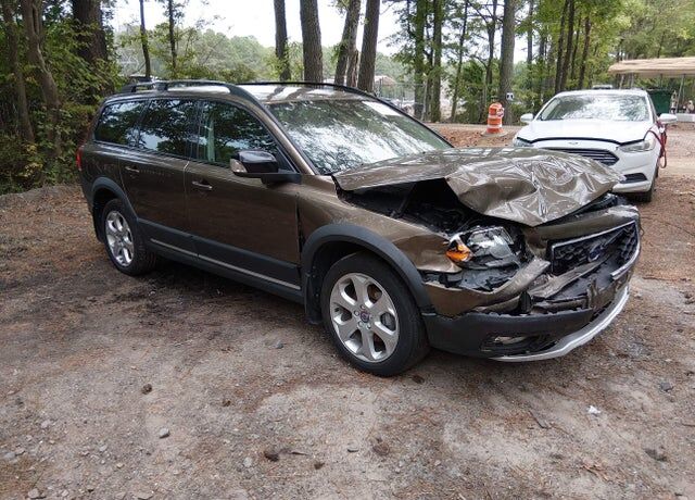 2016 VOLVO XC70
