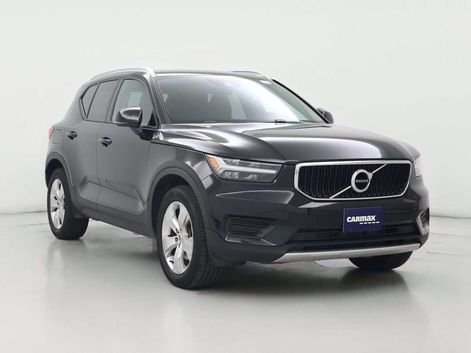 2022 VOLVO XC40