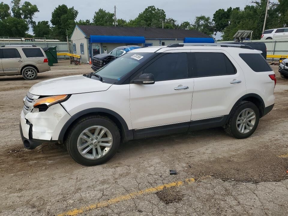 2014 FORD Explorer